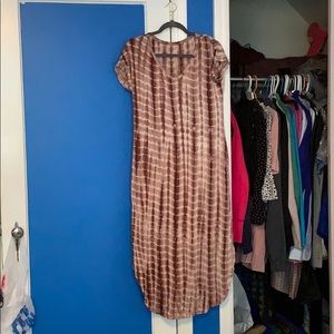 Brown and white tie dye dress.